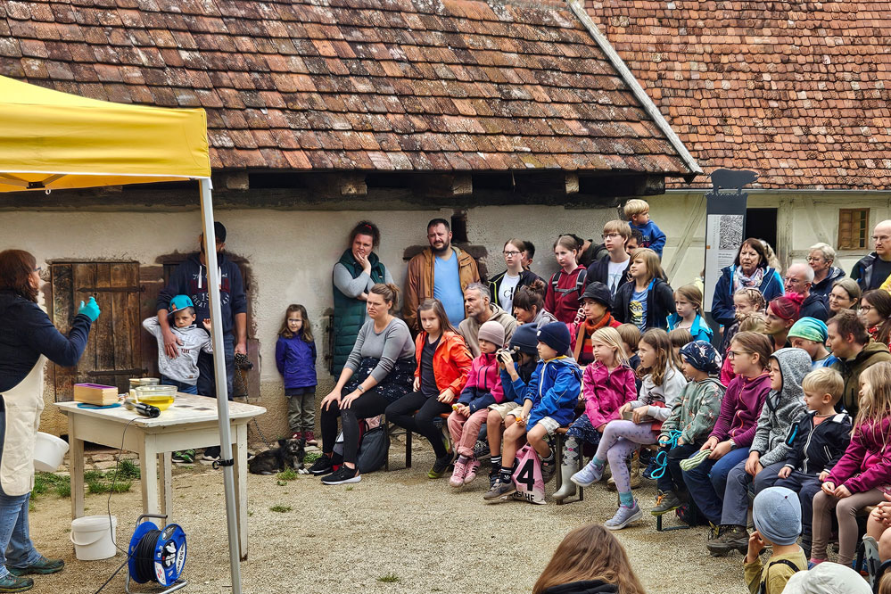 handwerk_hautnah0_2026_web_999x666